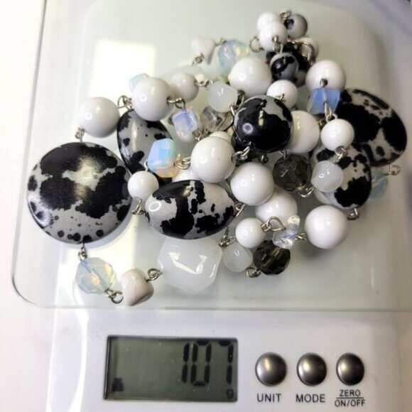 Black and White Bead Long Necklace with Earrings - Picture 8 of 11